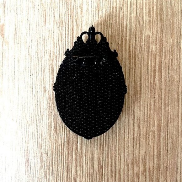 Black and Red Skeleton Lady Cameo Victorian Style Pendant Brooch, NWT - Picture 3 of 4